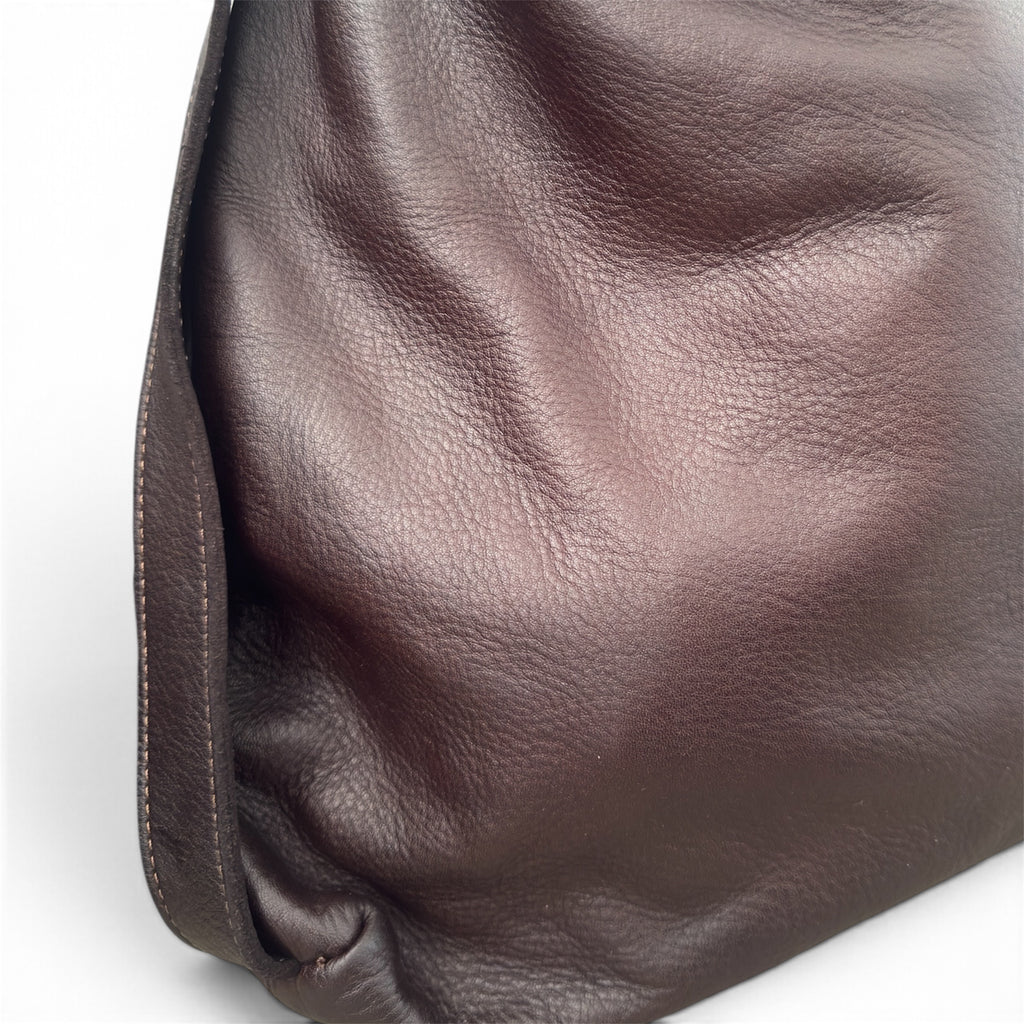 Italian leather shoulder bag with adjustable strap