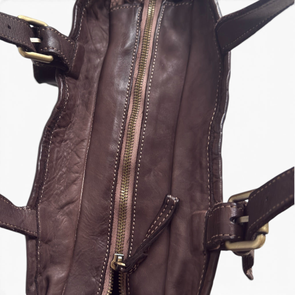 Classic Italian leather tote bag for women with everyday practicality