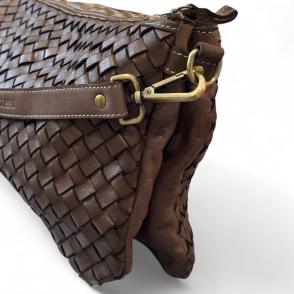 Timeless shoulder bag from an Italian bag brand 