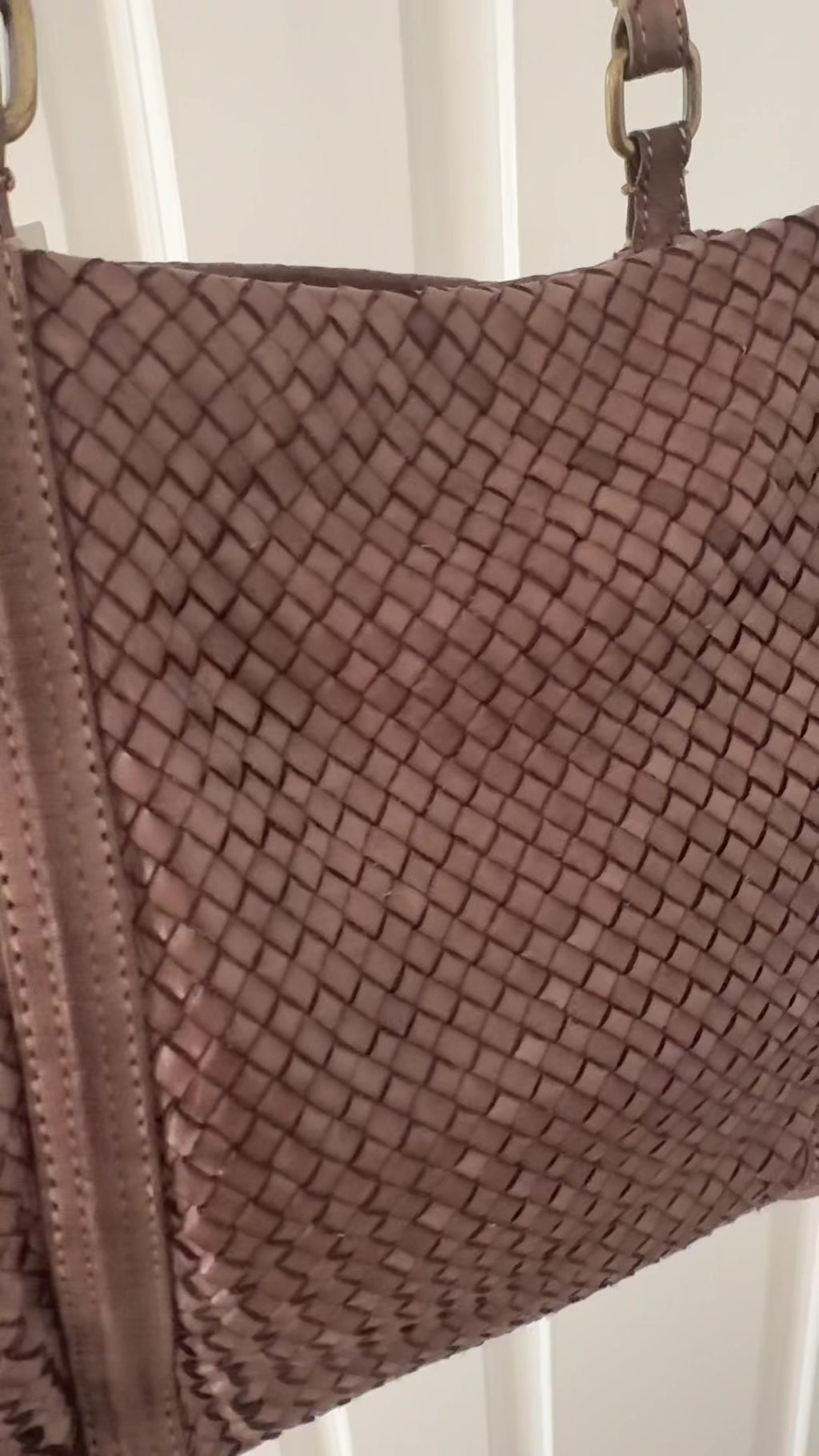 Sisini- Handwoven Italian Leather Tote